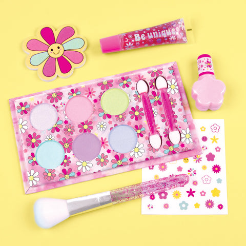 Make It Real Blooming Beauty Cosmetic Set--مجموعة مستحضرات التجميل من ميك إت ريل