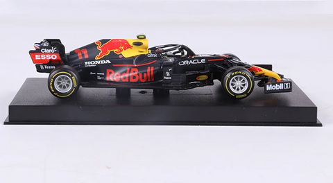 Bburago 1:43 Porsche Red Bull Racing RB16B (with helmet)--نموذج مجسم لسيارة بورش ريد بل من بوراجو