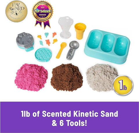 Kinetic Sand Scents, Ice Cream Treats Playset with 3 Colors of All-Natural Scented Play Sand and 6 Serving Tools--مجموعة ألعاب برائحة الرمال الحركية، آيس كريم تريتس مع 3 ألوان من رمل اللعب المعطر الطبيعي بالكامل و6 أدوات تقديم